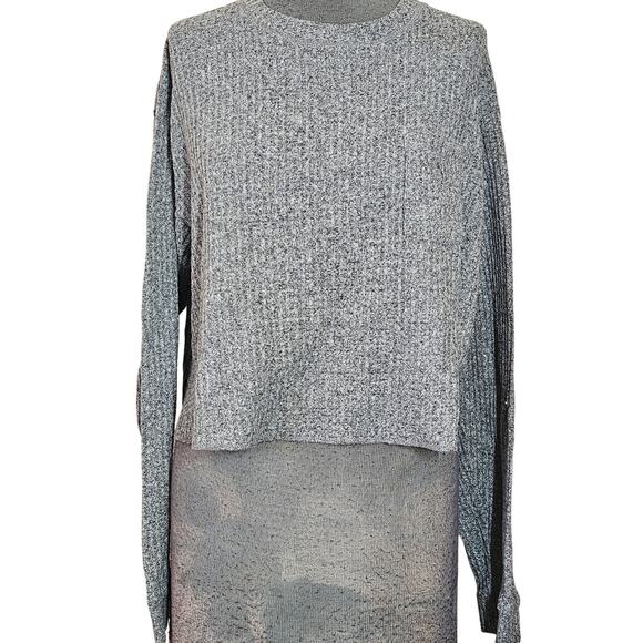 Gray Pull over Crop Top with Pocket Size Medium - Picture 1 of 4
